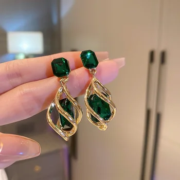  Корейската Мода Emerald Crystal Дълги Висящи Обеци за Жените Златен Цвят Кухи Обеци-Карамфил Вечерни Boho Бижута Pendientes Mujer