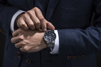  Оригинални часовници Ориент Mechan, Японски Ръчен Бизнес Часовници за Мъже, Прозрачна Задния Капак от Сапфир стъкло, Спрени от Продажба Модел