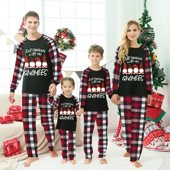  По-големи Размери Коледни семейни пижам, подходящи един за друг, просто да се мотае Заедно с комплекта пледов My Gnomies